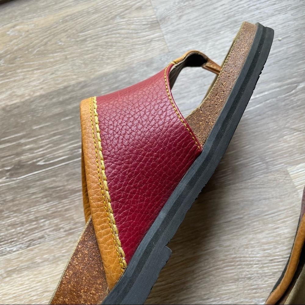 Women's Tan and Red Sandals - Picture 7 of 7